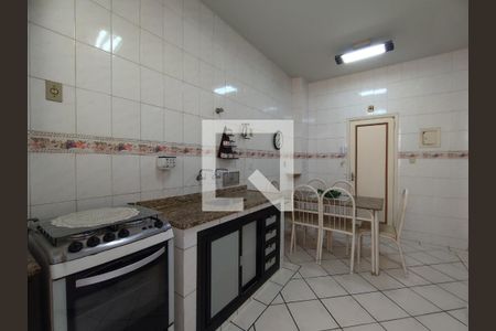 Apartamento à venda com 135m², 4 quartos e sem vaga Apartamento à venda com 135m², 4 quartos e sem vagaCozinha