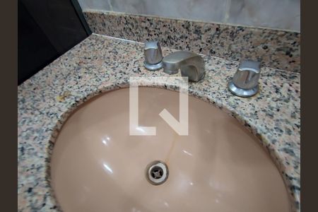 Apartamento à venda com 135m², 4 quartos e sem vaga Apartamento à venda com 135m², 4 quartos e sem vagaBanheiro social - torneira da pia