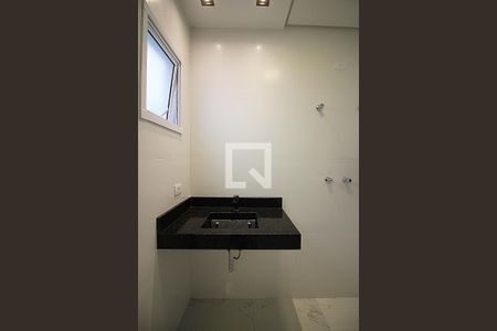 Casa à venda com 175m², 3 quartos e 4 vagasSuíte 2 Banheiro