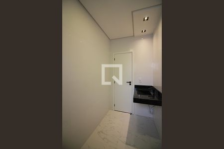 Casa à venda com 175m², 3 quartos e 4 vagasSuíte 1 Banheiro