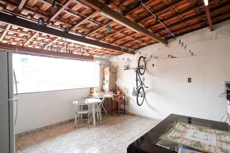 Casa à venda com 185m², 3 quartos e 2 vagasQuintal