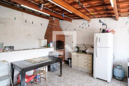 Casa à venda com 185m², 3 quartos e 2 vagasQuintal