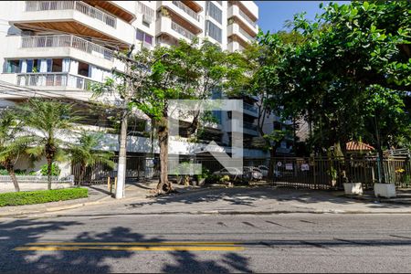 Apartamento à venda com 70m², 3 quartos e 2 vagasVista da Rua