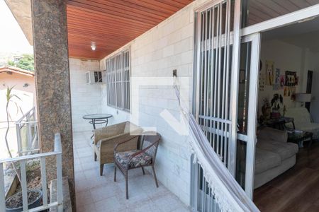 Varanda de casa para alugar com 3 quartos, 240m² em Pitangueiras, Rio de Janeiro