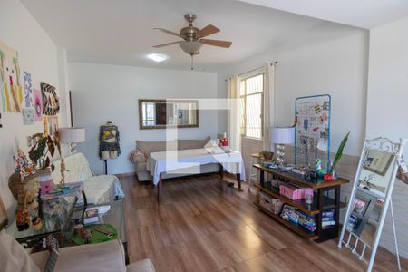 Sala de casa para alugar com 3 quartos, 240m² em Pitangueiras, Rio de Janeiro