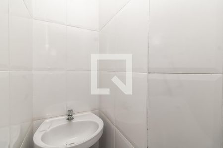 Apartamento à venda com 64m², 2 quartos e 1 vaga Apartamento à venda com 64m², 2 quartos e 1 vagaBanheiro da Suíte 2