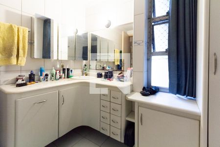 Apartamento à venda com 140m², 3 quartos e 3 vagas Apartamento à venda com 140m², 3 quartos e 3 vagasBanheiro da Suíte