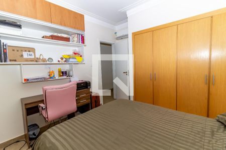 Casa à venda com 390m², 4 quartos e 2 vagasQuarto 4