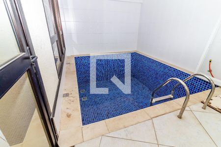 Casa à venda com 390m², 4 quartos e 2 vagasPiscina