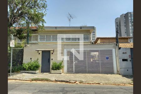 Casa à venda com 390m², 4 quartos e 2 vagasFachada