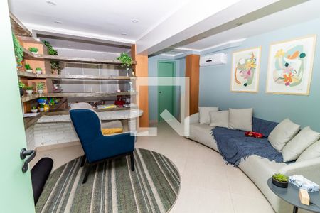 Casa à venda com 390m², 4 quartos e 2 vagasSuíte 2 / Esritório