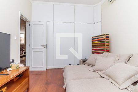 Casa à venda com 390m², 4 quartos e 2 vagasQuarto 1