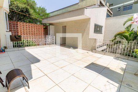 Casa à venda com 390m², 4 quartos e 2 vagasQuintal / Área de Serviço
