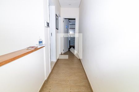 Casa à venda com 390m², 4 quartos e 2 vagasCorredor