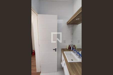 Casa à venda com 142m², 3 quartos e 2 vagas Casa à venda com 142m², 3 quartos e 2 vagasBanheiro da Suíte