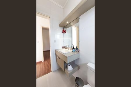 Casa à venda com 142m², 3 quartos e 2 vagas Casa à venda com 142m², 3 quartos e 2 vagasBanheiro da Suíte 2