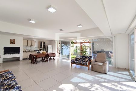 Casa à venda com 142m², 3 quartos e 2 vagas Casa à venda com 142m², 3 quartos e 2 vagasEspaço Gourmet