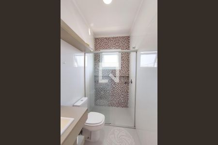 Casa à venda com 142m², 3 quartos e 2 vagas Casa à venda com 142m², 3 quartos e 2 vagasBanheiro da Suíte 2