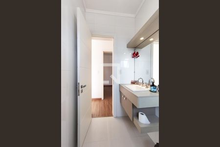 Casa à venda com 142m², 3 quartos e 2 vagas Casa à venda com 142m², 3 quartos e 2 vagasBanheiro da Suíte 2