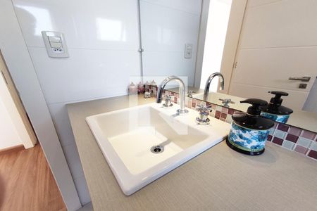 Casa à venda com 142m², 3 quartos e 2 vagas Casa à venda com 142m², 3 quartos e 2 vagasBanheiro da Suíte 2