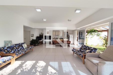 Casa à venda com 142m², 3 quartos e 2 vagas Casa à venda com 142m², 3 quartos e 2 vagasEspaço Gourmet