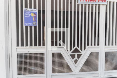 Casa à venda com 250m², 3 quartos e 5 vagas Casa à venda com 250m², 3 quartos e 5 vagasFachada