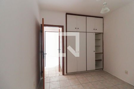 Casa à venda com 250m², 3 quartos e 5 vagas Casa à venda com 250m², 3 quartos e 5 vagasQuarto 2