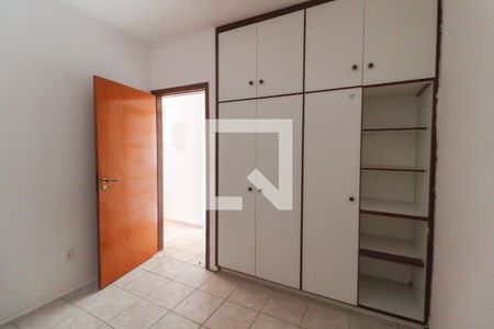 Casa à venda com 250m², 3 quartos e 5 vagas Casa à venda com 250m², 3 quartos e 5 vagasQuarto 2