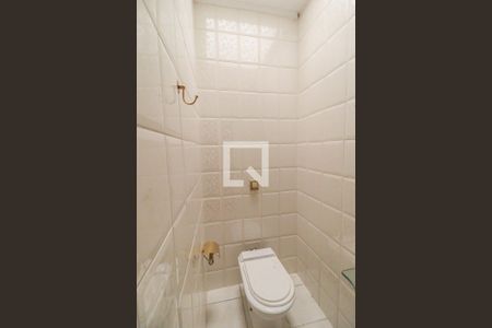 Casa à venda com 250m², 3 quartos e 5 vagas Casa à venda com 250m², 3 quartos e 5 vagasLavabo