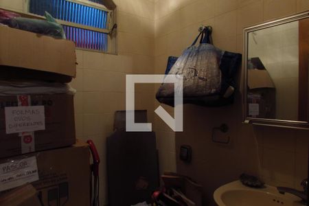 Casa à venda com 250m², 3 quartos e 4 vagasBanheiro de Serviço