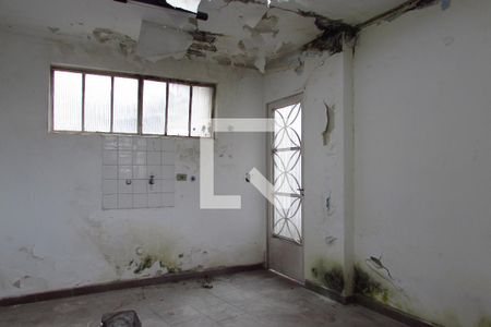 Casa à venda com 250m², 3 quartos e 4 vagasEdícula em obras