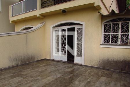 Casa à venda com 250m², 3 quartos e 4 vagasTerraço