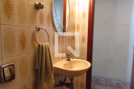 Casa à venda com 250m², 3 quartos e 4 vagasLavabo