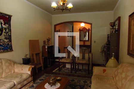 Casa à venda com 250m², 3 quartos e 4 vagasSala