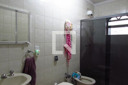 Casa à venda com 250m², 3 quartos e 4 vagasBanheiro Suíte 1