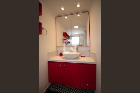 Apartamento à venda com 101m², 3 quartos e 2 vagas Apartamento à venda com 101m², 3 quartos e 2 vagasBanheiro da Suíte