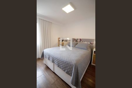 Apartamento à venda com 101m², 3 quartos e 2 vagas Apartamento à venda com 101m², 3 quartos e 2 vagasSuíte