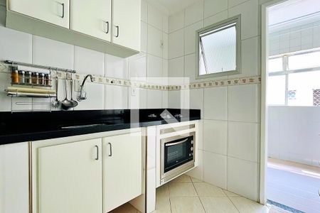 Apartamento à venda com 65m², 2 quartos e 1 vaga Apartamento à venda com 65m², 2 quartos e 1 vagaCozinha