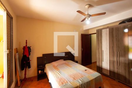 Casa à venda com 157m², 4 quartos e 2 vagas Casa à venda com 157m², 4 quartos e 2 vagasQuarto 2 - Suíte