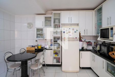 Casa à venda com 191m², 3 quartos e 2 vagasCozinha