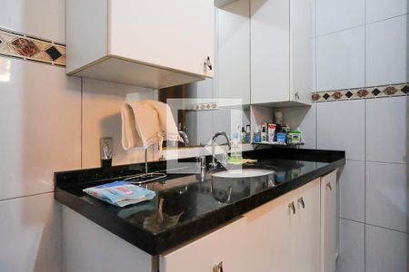 Casa à venda com 191m², 3 quartos e 2 vagasBanheiro 2