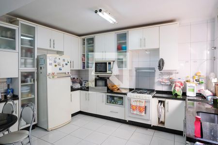 Casa à venda com 191m², 3 quartos e 2 vagasCozinha