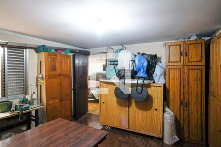 Casa à venda com 191m², 3 quartos e 2 vagasQuarto de serviço