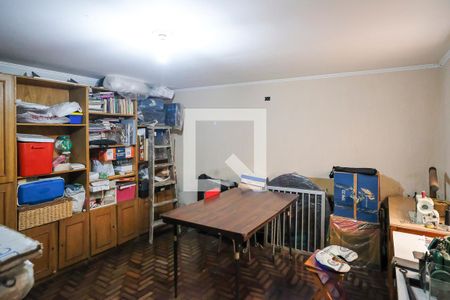 Casa à venda com 191m², 3 quartos e 2 vagasQuarto de serviço