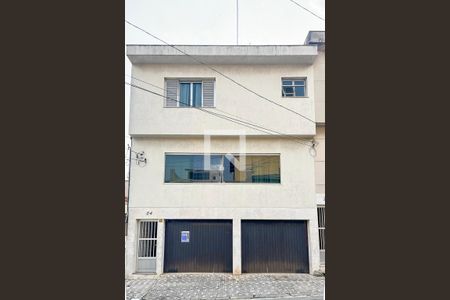 Casa à venda com 191m², 3 quartos e 2 vagasFachada + plaquinha