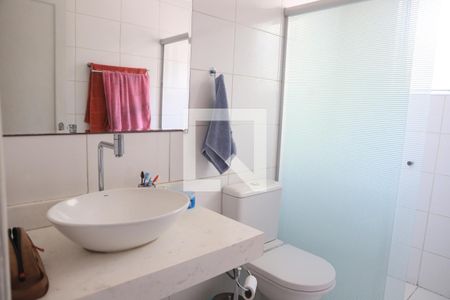 Casa à venda com 200m², 8 quartos e 4 vagasBanheiro - Casa 1