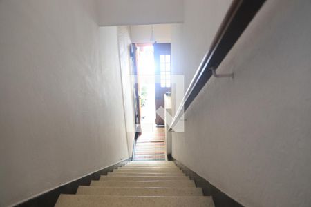 Casa à venda com 200m², 8 quartos e 4 vagasEntrada - Casa 1