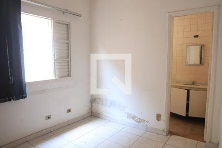 Casa à venda com 200m², 8 quartos e 4 vagasSuíte - Casa 2