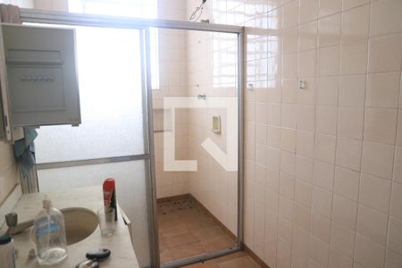 Casa à venda com 200m², 8 quartos e 4 vagasBanheiro - Casa 2