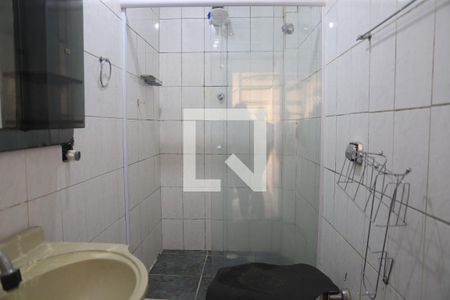 Casa à venda com 180m², 4 quartos e 2 vagasBanheiro 1